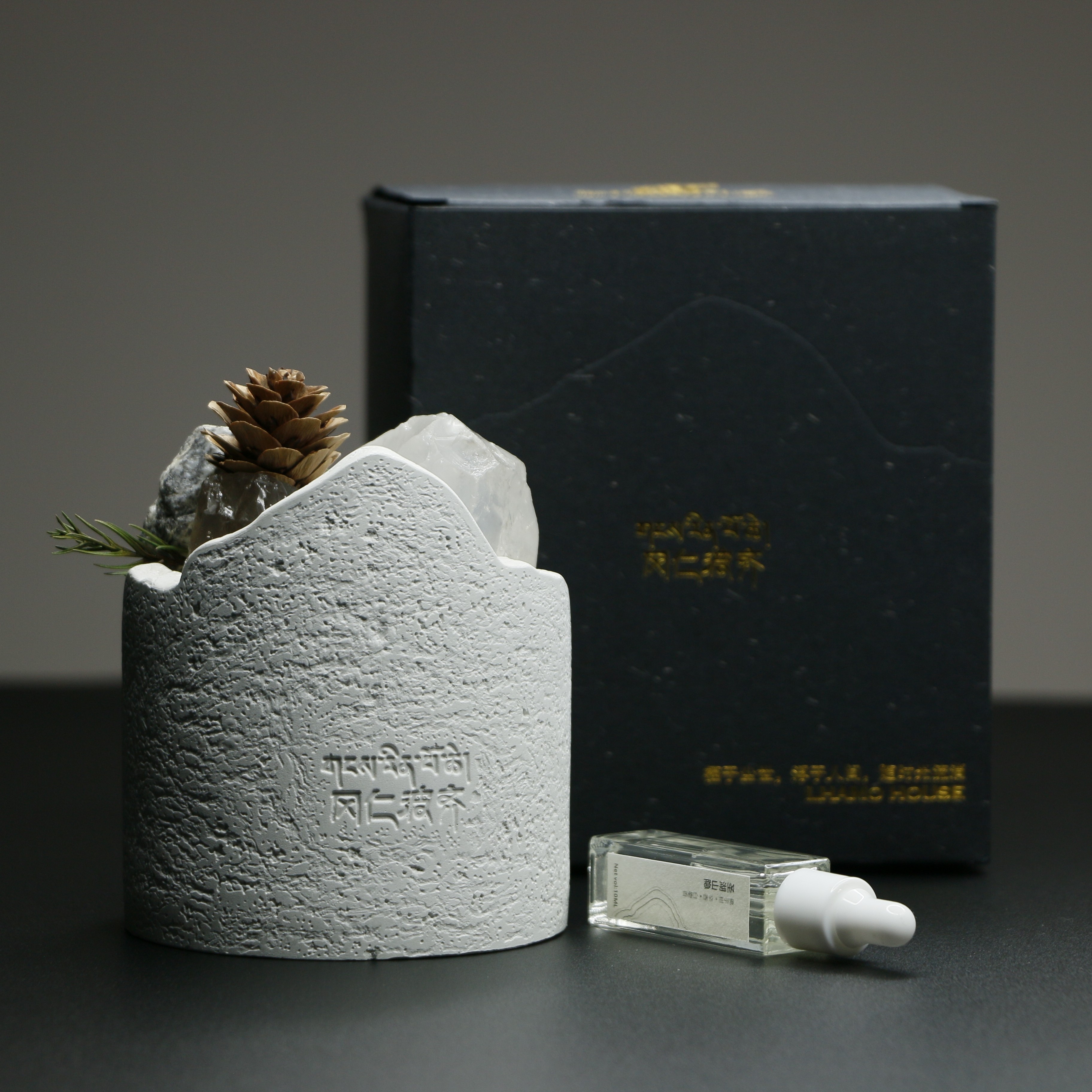 Mount Kailash Sacred Peak Crystal Ore Diffuser Set